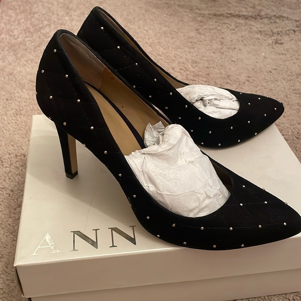 Quilted suede pumps